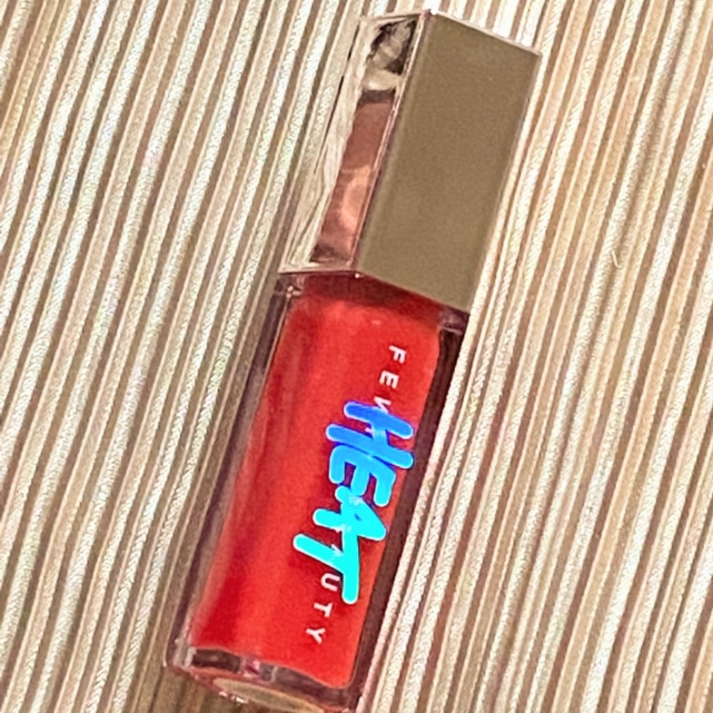 Fenty Beauty Gloss Bomb Heat Lip HOT CHERRY 0.3 oz FULL SIZE